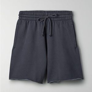 TNA COZY FLEECE BOYFRIEND 6" SWEATSHORT SIZE SMALL